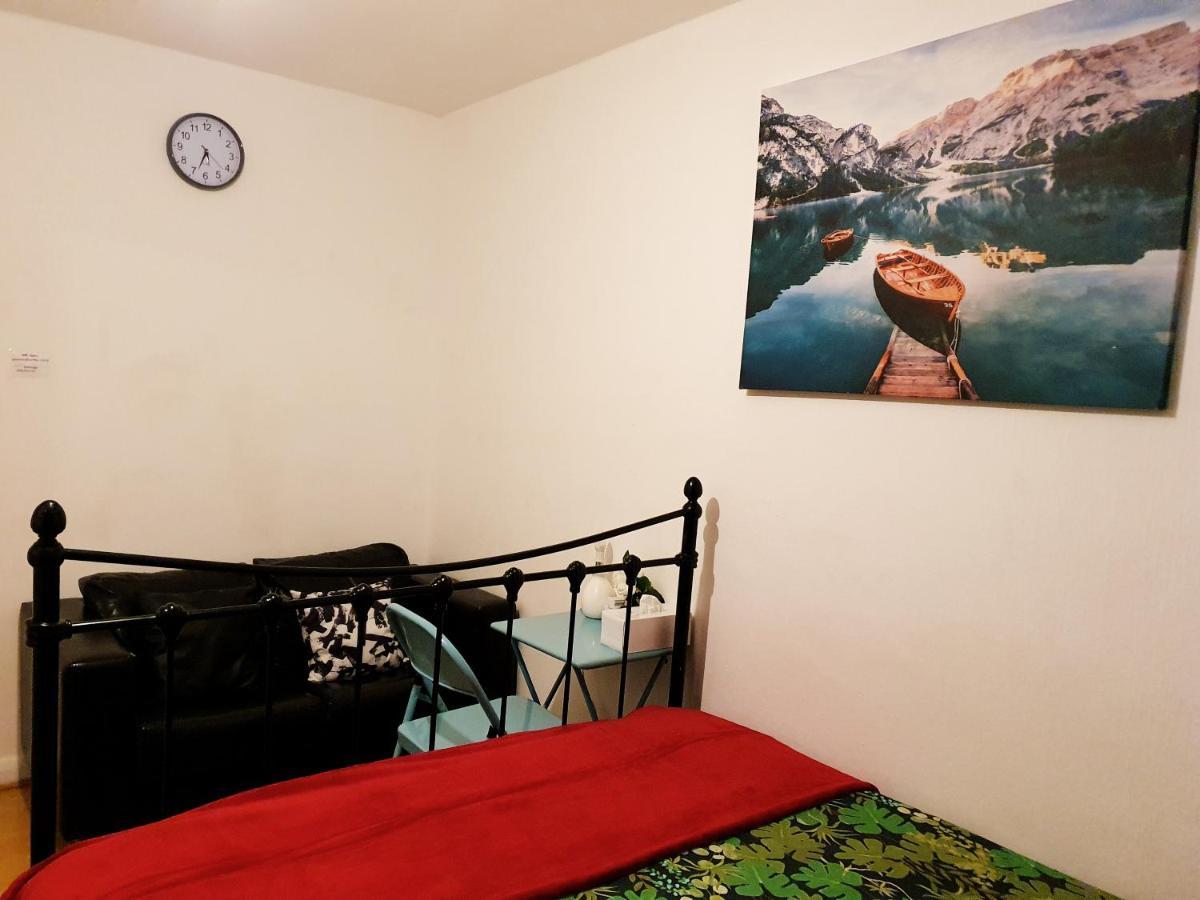 Merciful King Room, In Zone 2-3 Лондон Экстерьер фото
